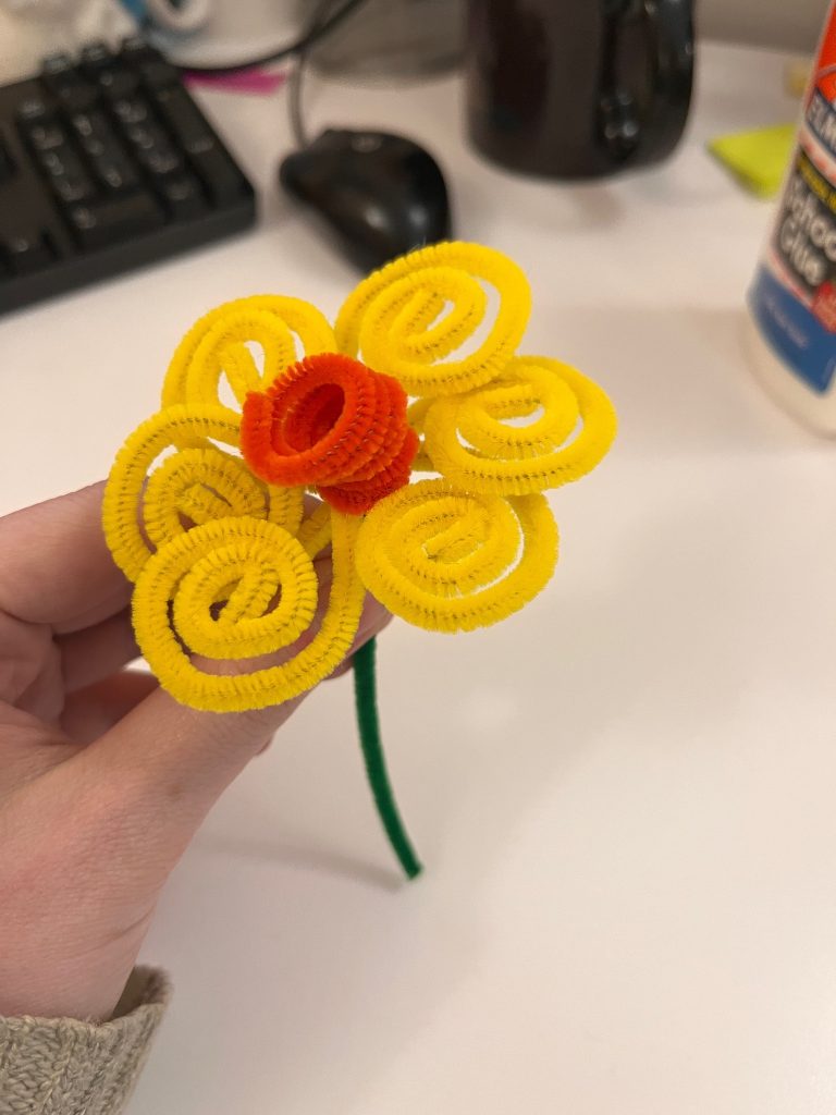 Pipe Cleaner Flowers Step by Step Easy Guide for Beginners