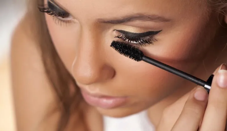 Make Up Natural. The Modern Guide to Effortless, Glowing Beauty