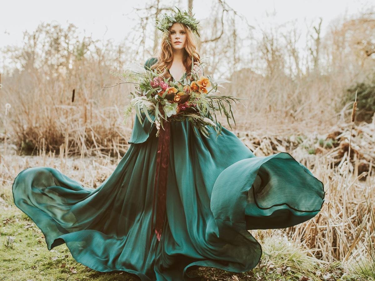 Green Wedding Dress Guide: Elegant Styles, Shades, and Bridal Inspiration