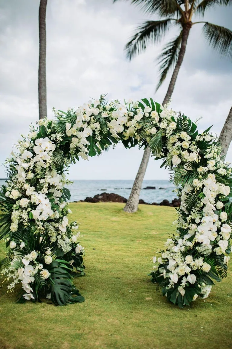 A tropical wedding feels like a romantic escape to paradise. The combination of lush greenery, exotic flowers, warm sunshine, and natural textures creates a breathtaking atmosphere that guests never forget. Whether you're planning a destination wedding in Hawaii, Bali, or the Caribbean, or simply bringing tropical charm to a local venue, the right tropical wedding decor can transform your celebration into an unforgettable experience.