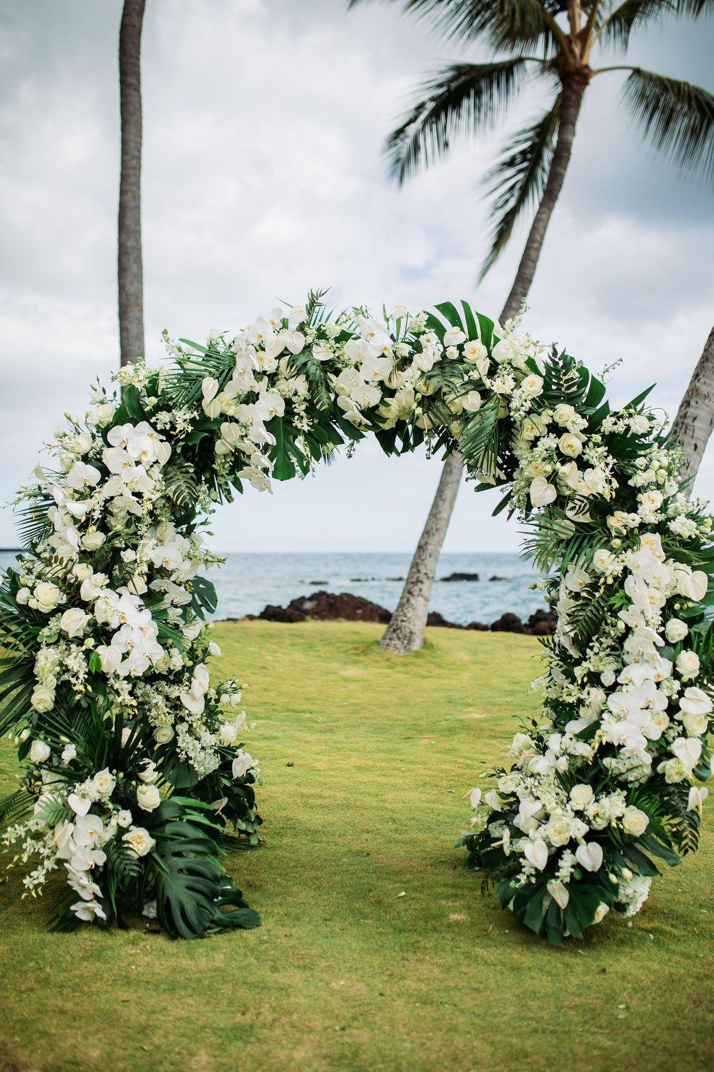 A tropical wedding feels like a romantic escape to paradise. The combination of lush greenery, exotic flowers, warm sunshine, and natural textures creates a breathtaking atmosphere that guests never forget. Whether you're planning a destination wedding in Hawaii, Bali, or the Caribbean, or simply bringing tropical charm to a local venue, the right tropical wedding decor can transform your celebration into an unforgettable experience.