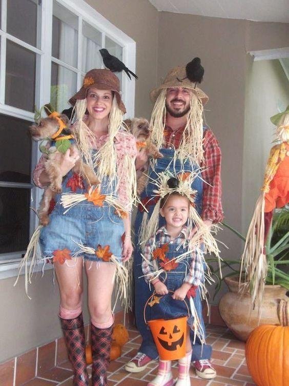 Creative Scarecrow Costumes That Bring Fall Magic to Life 6 mzVxntok26otu 80dsMxH5kDngNoOMUWjyn995QKrcUHxs5xsCdRZPJobCWZtW2bhig5s