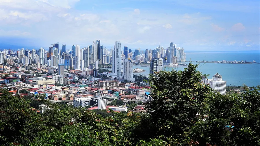 Panama City's Dollar-Economy, US-Trained Medical Care