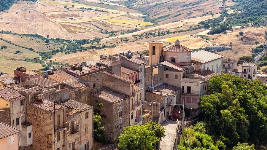 Italy's Rural Southern and Inland Municipalities