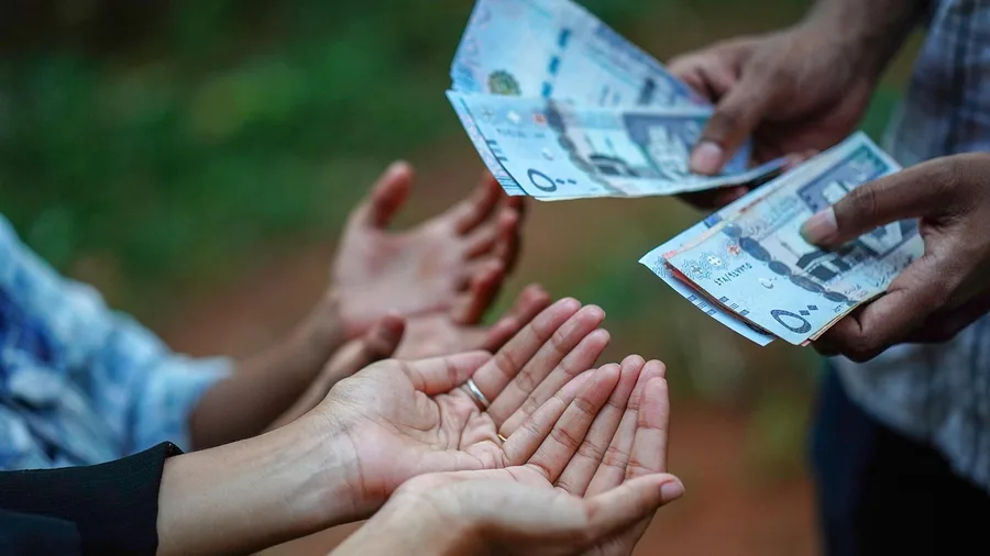 10 Countries Where Foreigners Pay Zero Income Tax 4 Saudi Arabia: Big Salaries, Narrow Door