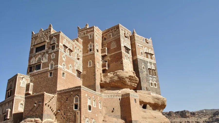 Yemen Suspends Standard Consular Visas for Foreign Tourists