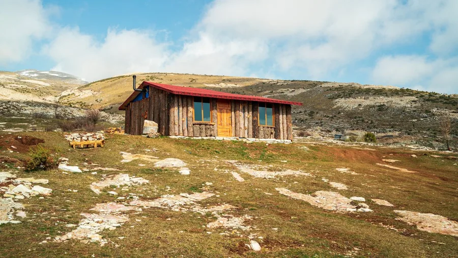 My Minimalist Off-Grid Setup Provided Only the Essentials