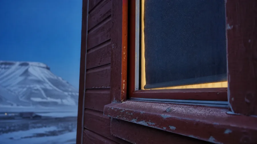 Longyearbyen, Svalbard: The 110-Day Solar Continuous Cycle