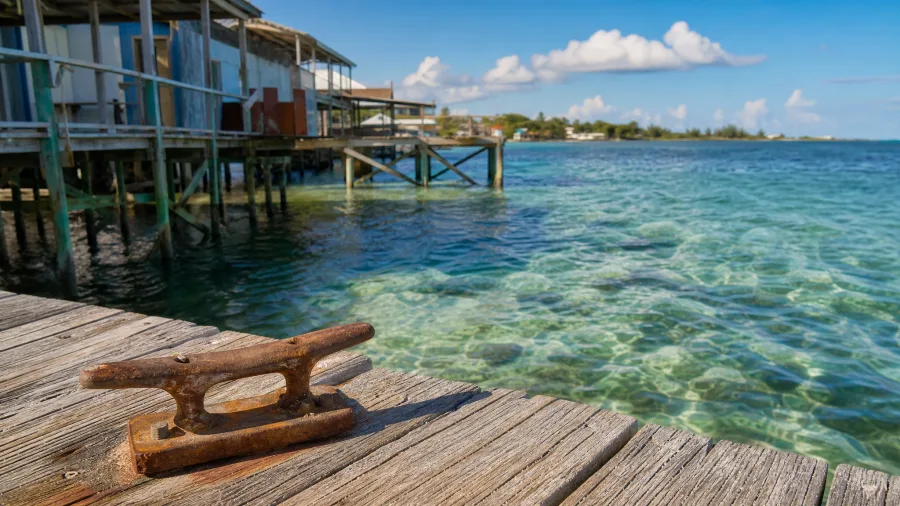 Honduras's Bay Islands of Roatán and Utila