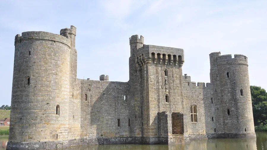 Top 20 Castles in Europe That Look Like Fairy Tales 18 Bodiam: The Perfect Moated Castle