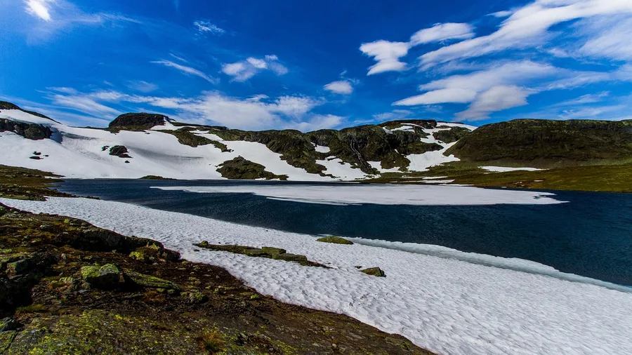 Top 20 Most Beautiful Train Journeys in the World 4 Cross Norway's Hardangervidda in Winter