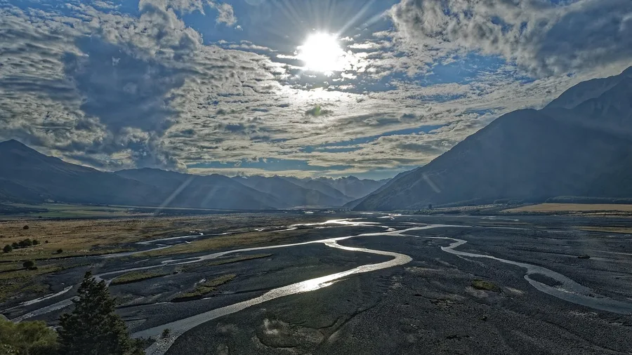 Top 20 Most Beautiful Train Journeys in the World 8 See the Southern Alps on the TranzAlpine