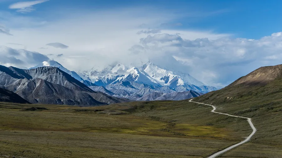 Top 25 Places To Visit In The USA 30 Ride the Park Bus Deep into Denali