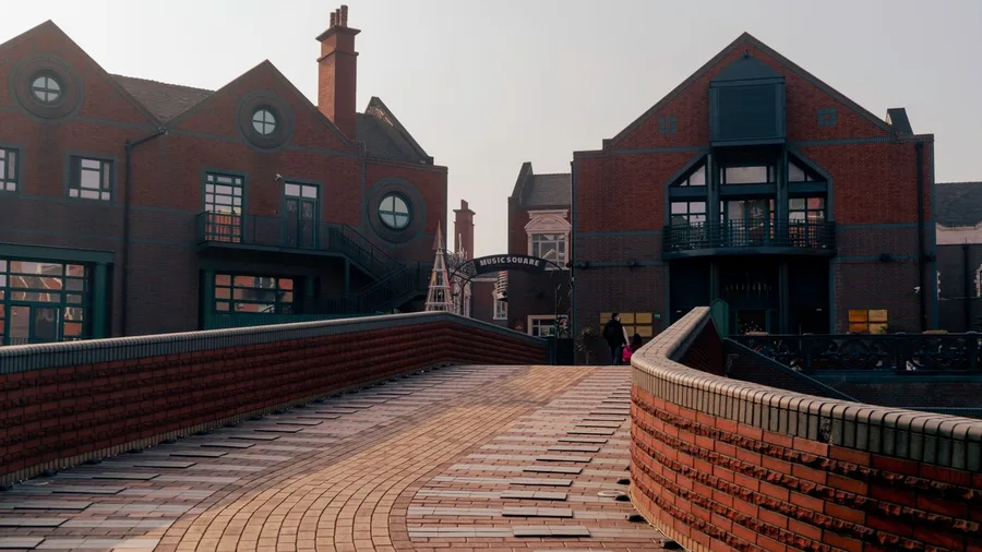 Thames Town, China: A Gilded English Replica Built for Prestige